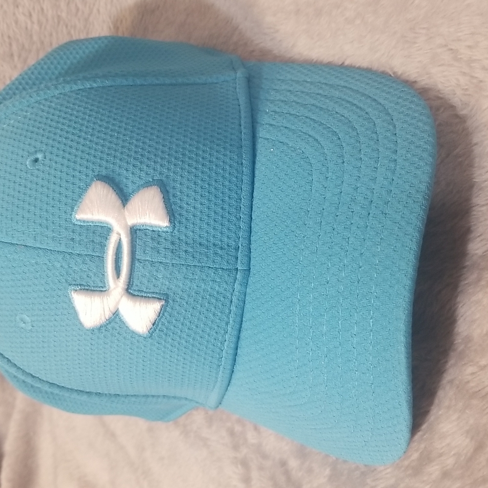 Under Armour fitted cap. Bright blue.